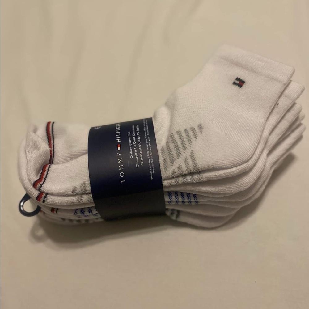 Never worn. Smoke and pet free home